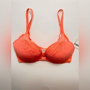 Chantelle 32DD Coral Lace Underwire Bra Padded Demi Lingerie